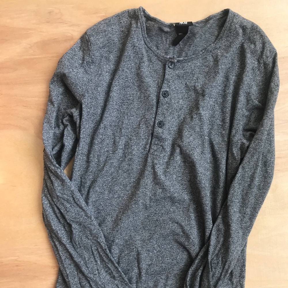 H&M Men’s Long-Sleeve Henley